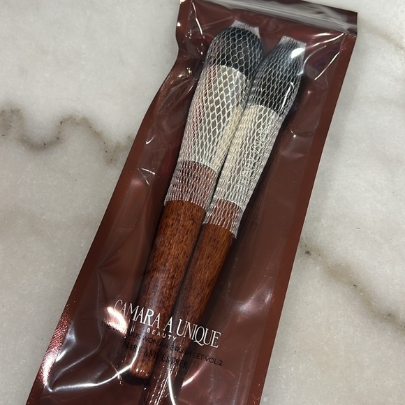 Camara Aunique Beauty -The Virtuous Woman Brush Set Volume 2 - Picture 2 of 2